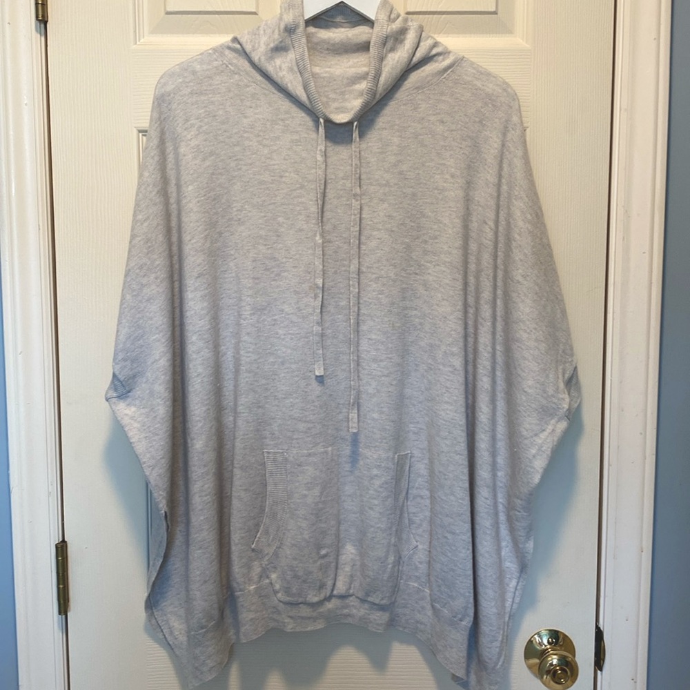 GapBody Merino Wool Blend Sweater Poncho XS/S EUC